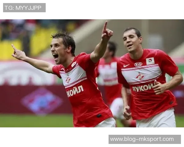 乌法与莫斯巴的激烈对决揭示了足球战术与团队合作的重要性 乌法与莫斯巴的激烈对决揭示了足球战术与团队合作的重要性